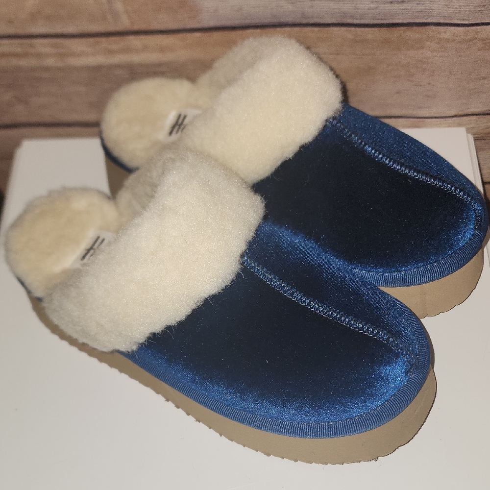 Hey Girl By Corkys Blue Wedge Slippers